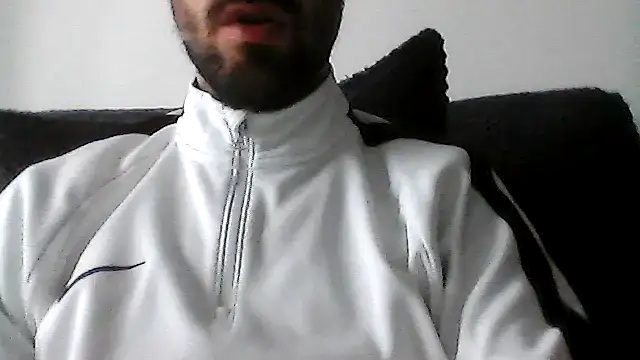 Snapshot of juju156111 chatting on April 2026 02:44:01 PM juju156111 online show from April 2026 02:44:01 PM