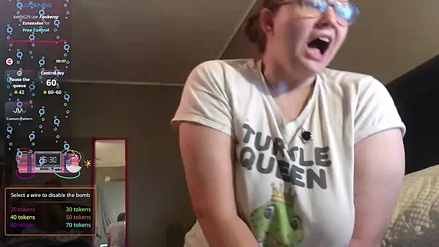 Snapshot of ZeTurtleMaster chatting on November 2025 12:53:02 AM ZeTurtleMaster online show from November 2025 12:53:02 AM