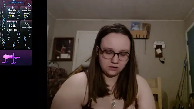 Snapshot of ZeTurtleMaster chatting on April 2026 04:46:01 AM ZeTurtleMaster online show from April 2026 04:46:01 AM