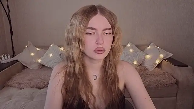 ViolettaLopez online show from April 2026 02:58:02 PM