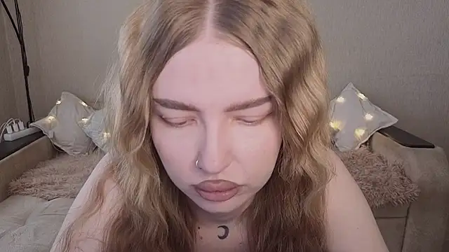 ViolettaLopez online show from April 2026 12:47:01 PM