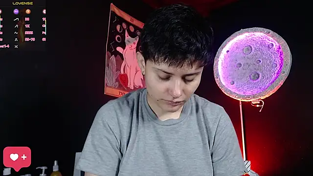 girl intense444 online show from April 2026 01:16:01 PM