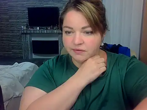 Snapshot of cute__cherry chatting on May 2026 06:47:01 PM cute cherry online show from May 2026 06:47:01 PM