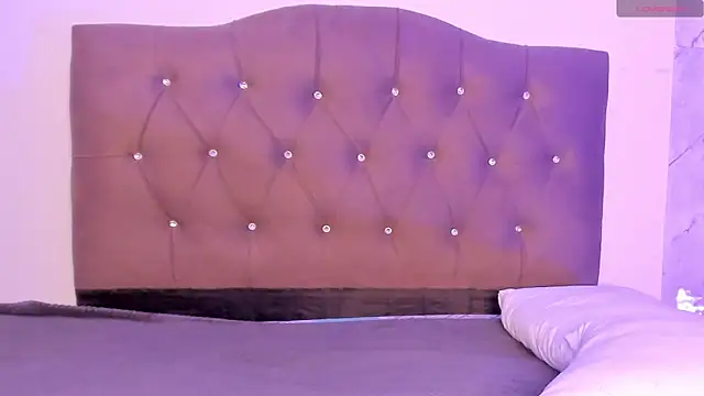 alysson 18 online show from March 2026 01:25:01 PM