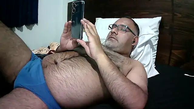 PhillDrake11 online show from April 2026 11:40:02 PM