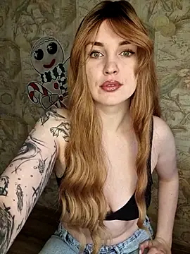 Snapshot of LazyTanukii chatting on December 2025 06:41:02 AM LazyTanukii online show from December 2025 06:41:02 AM