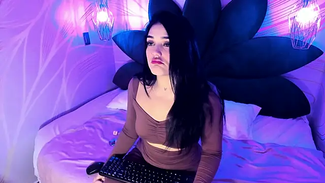 Snapshot of Maddysex_ chatting on June 2026 12:22:01 PM Maddysex online show from June 2026 12:22:01 PM
