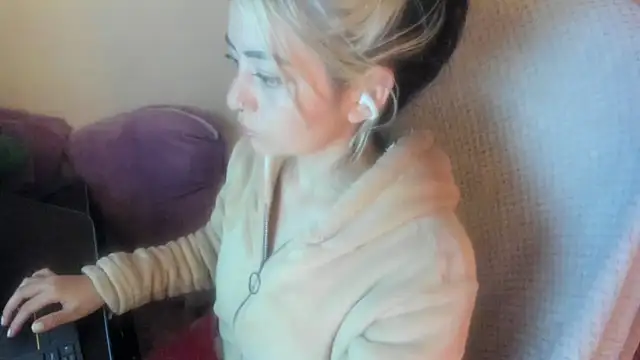 Sammysammy  online show from June 2026 11:14:01 AM