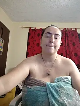 Snapshot of rosahills chatting on April 2026 06:18:01 AM rosahills online show from April 2026 06:18:01 AM