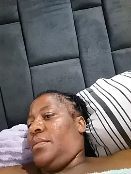 Snapshot of Galcraze chatting on January 2025 12:33:01 AM Galcraze online show from January 2025 12:33:01 AM