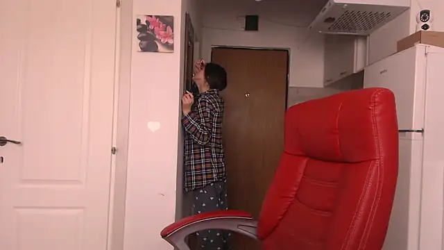 simyhvn online show from April 2026 06:49:01 AM