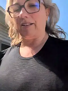 Canadian BBW online show from April 2026 09:30:02 PM