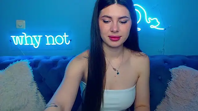 ViollinaLove online show from March 2026 05:48:01 AM