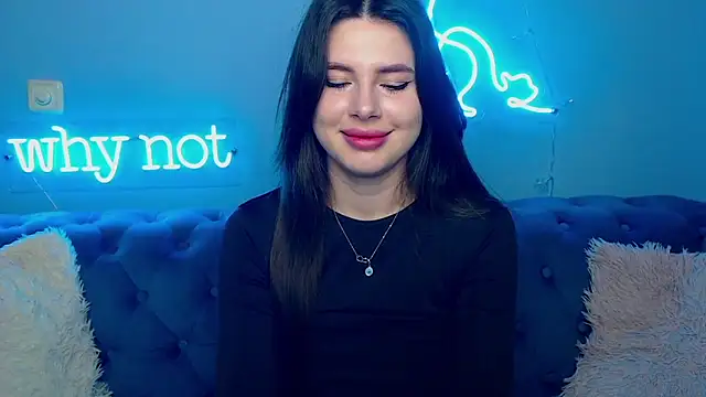 ViollinaLove online show from April 2026 04:43:01 AM