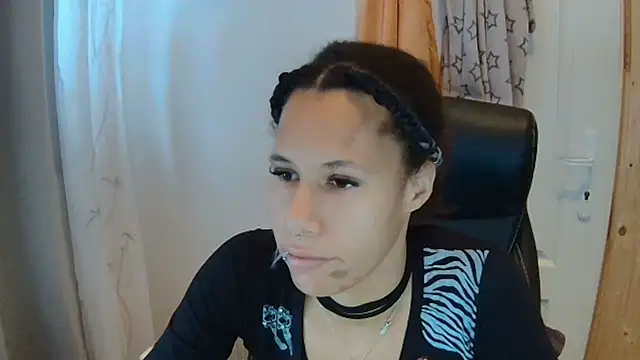 AaliyahHarris online show from November 2025 12:39:02 PM