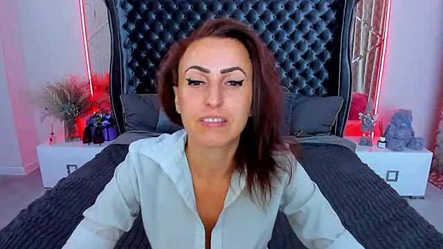 Rebecca Diamond online show from July 2026 05:37:01 AM