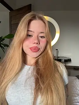 curchez  online show from April 2026 08:12:02 PM