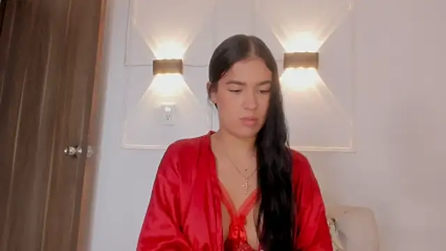 Hanna Risso online show from April 2026 06:12:01 PM