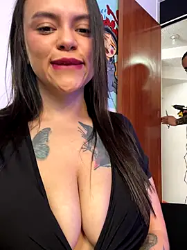 Snapshot of linaresjessyca chatting on November 2025 05:23:01 PM linaresjessyca online show from November 2025 05:23:01 PM