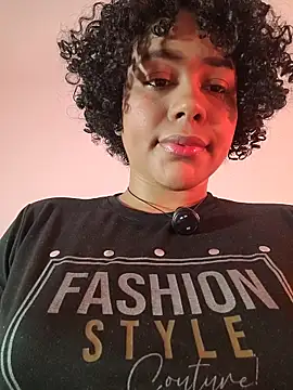 Snapshot of Electric_bae chatting on November 2025 04:29:01 PM Electric bae online show from November 2025 04:29:01 PM