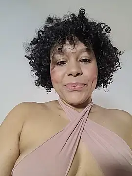 Snapshot of Electric_bae chatting on November 2025 01:20:02 AM Electric bae online show from November 2025 01:20:02 AM