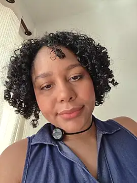 Snapshot of Electric_bae chatting on February 2026 02:13:02 PM Electric bae online show from February 2026 02:13:02 PM