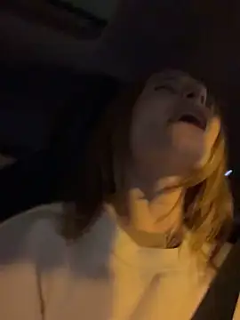 Snapshot of -AngelAri- chatting on February 2025 10:33:01 PM -AngelAri- online show from February 2025 10:33:01 PM