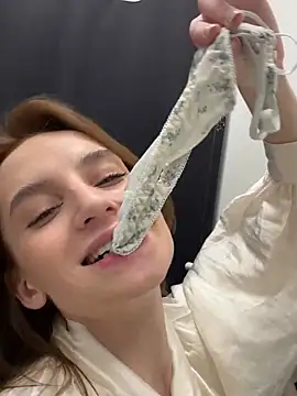 Snapshot of -AngelAri- chatting on March 2025 12:11:02 PM -AngelAri- online show from March 2025 12:11:02 PM