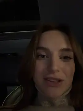 Snapshot of -AngelAri- chatting on March 2025 06:59:02 PM -AngelAri- online show from March 2025 06:59:02 PM