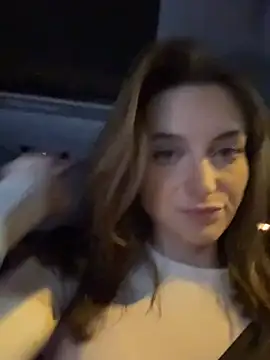 Snapshot of -AngelAri- chatting on March 2025 09:05:02 PM -AngelAri- online show from March 2025 09:05:02 PM