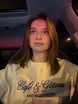 Snapshot of -AngelAri- chatting on March 2025 09:05:02 PM -AngelAri- online show from March 2025 09:05:02 PM