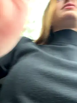 Snapshot of -AngelAri- chatting on October 2025 09:07:01 AM -AngelAri- online show from October 2025 09:07:01 AM