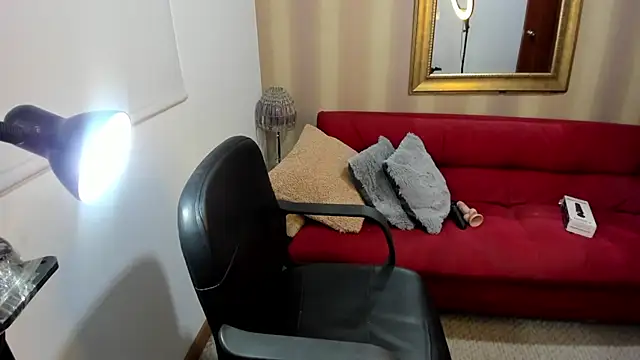 NicolettColin online show from February 2026 05:33:01 PM