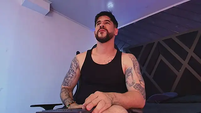 Petesevans online show from April 2026 11:31:02 PM