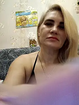 JennyOMay online show from October 2025 04:30:02 PM