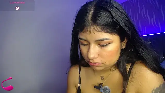 Snapshot of ChantalPetit chatting on July 2026 12:07:01 PM ChantalPetit online show from July 2026 12:07:01 PM