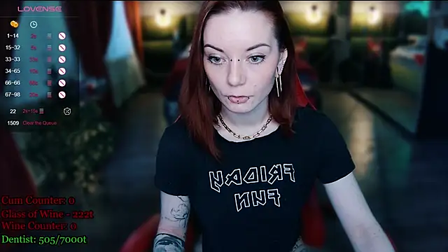 MaxPhoenixx online show from June 2026 07:02:02 PM