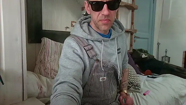 Snapshot of Stock-Holmes chatting on March 2026 07:19:02 AM Stock-Holmes online show from March 2026 07:19:02 AM