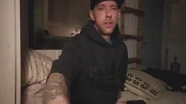 Snapshot of Stock-Holmes chatting on April 2026 11:35:01 PM Stock-Holmes online show from April 2026 11:35:01 PM