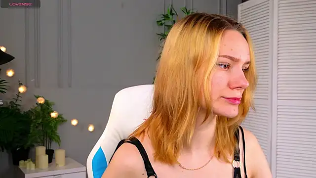 Ramona    online show from April 2026 01:34:01 PM