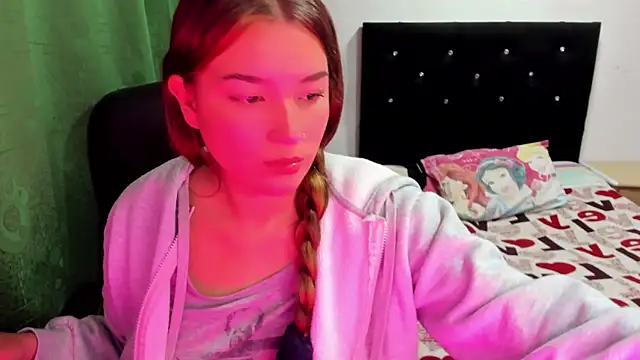 miariccii online show from June 2026 02:44:01 AM