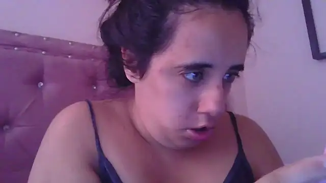 annarose19 online show from February 2026 08:40:02 PM