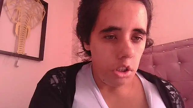 annarose19 online show from April 2026 07:18:02 PM