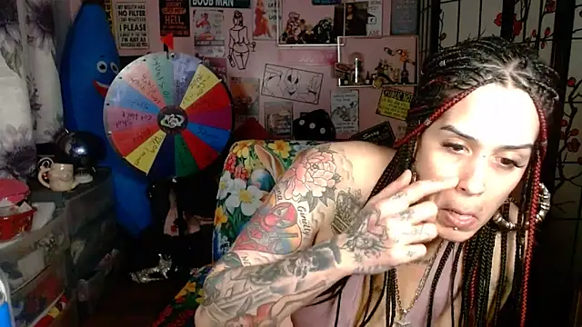 latinacubana online show from April 2026 07:31:01 AM