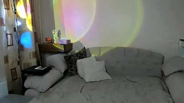 Vivian Davis online show from March 2026 07:32:02 PM