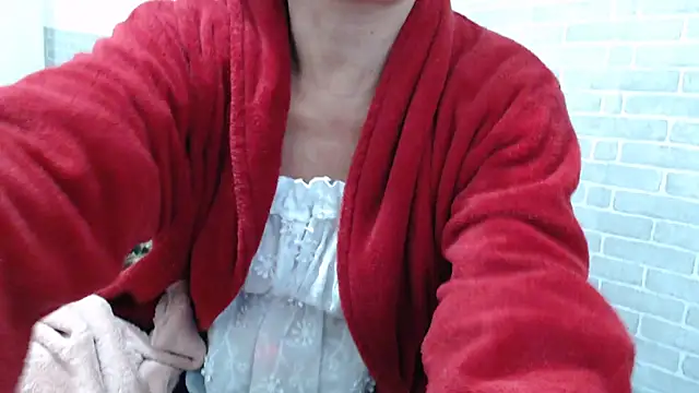 Snapshot of sweet_luana chatting on May 2026 03:47:02 AM sweet luana online show from May 2026 03:47:02 AM