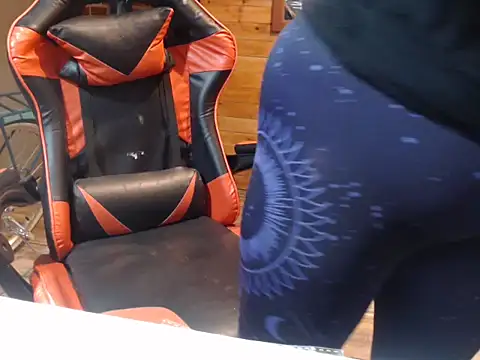 Hilarybunnyy online show from April 2026 01:49:02 AM