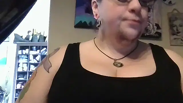 GothyBaby online show from November 2025 03:55:01 PM