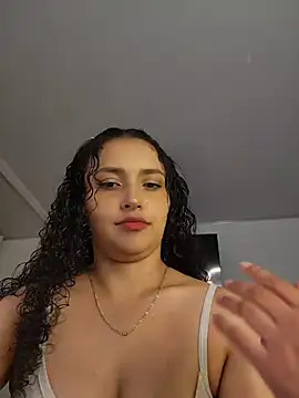 Snapshot of Lucy_Marin chatting on July 2026 02:04:01 PM Lucy Marin online show from July 2026 02:04:01 PM
