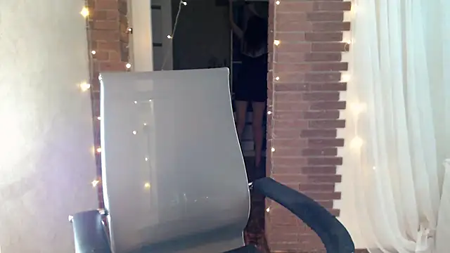 Snapshot of ms_kelarini chatting on July 2026 05:05:02 PM ms kelarini online show from July 2026 05:05:02 PM